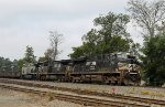 NS 7513 leads train 12R towards the signals at Aycock